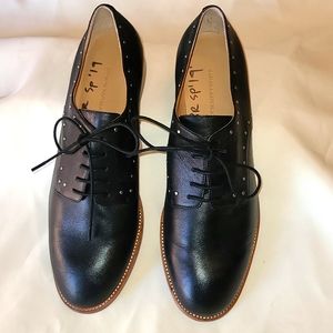 Banana Republic lace shoes